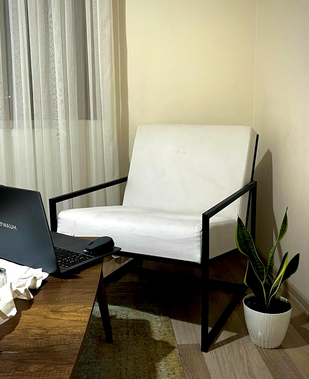 Living room with automatically dimming lights during evening transition