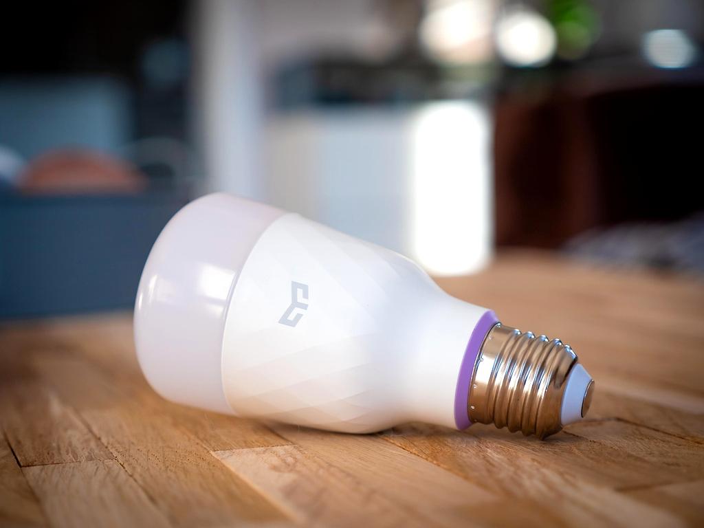 Customer support specialist assisting by phone